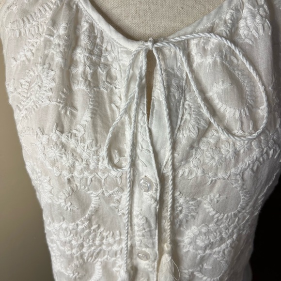 Lafairre beautiful lace camisole/tank top. Clean, smoke free environment. - Picture 3 of 4